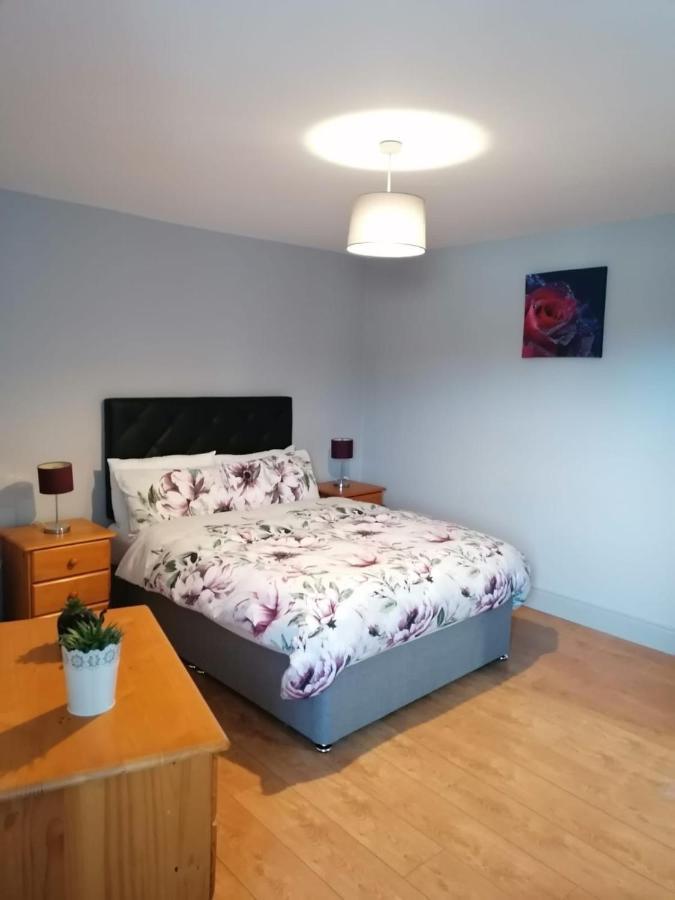Oak House Apartment Ennis Buitenkant foto